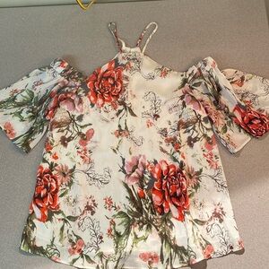 DEX - NWT off the shoulder blouse. Size XS